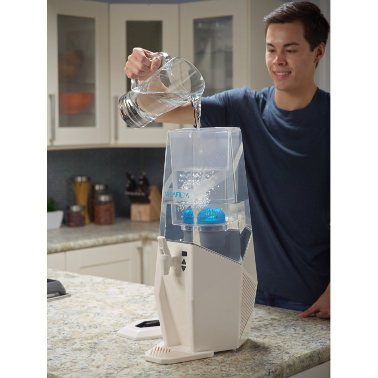 Filtered water hot sale dispenser